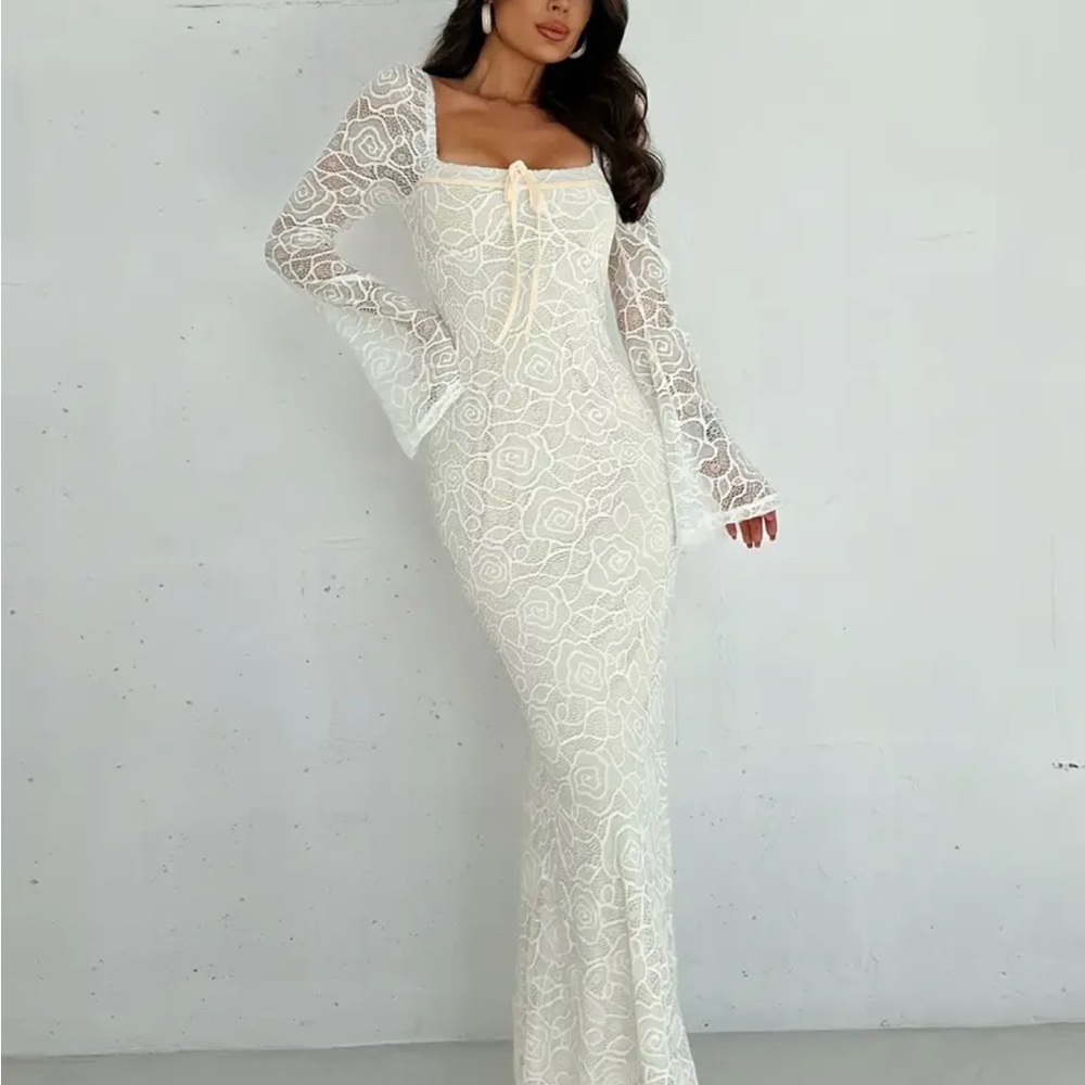 Elegant Ivory Lace Maxi Dress